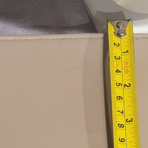 Universal Thread Trifold Wallet - Picture 10 of 10